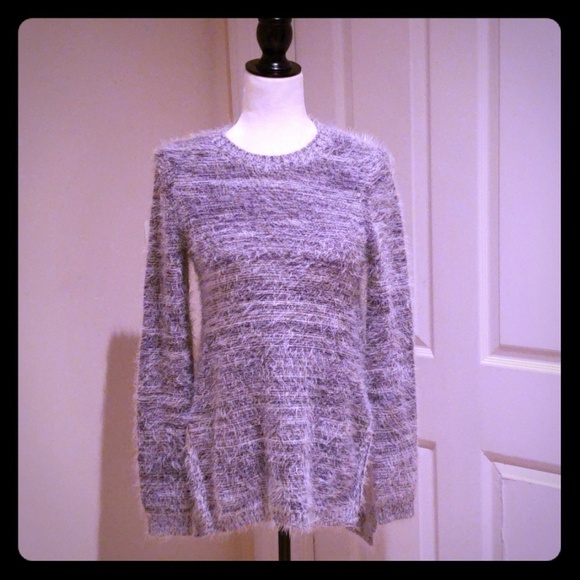 NWOT BCBG Fuzzy Hi Lo Sweater - Picture 1 of 3